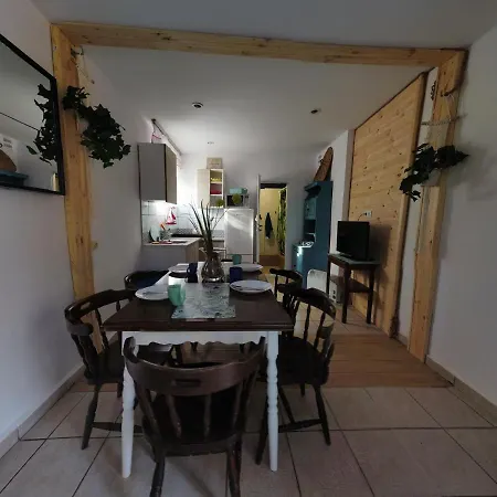 Borowno Wielkie Letniskowy - Letniskowe Skarszewy